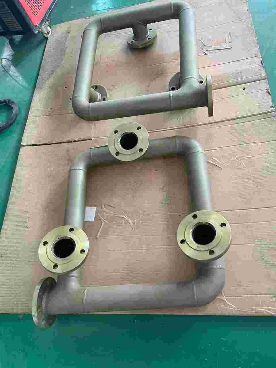 Flanges, rings and sealing products